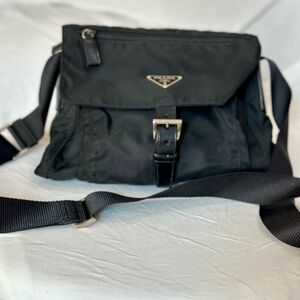 Prada bag!!